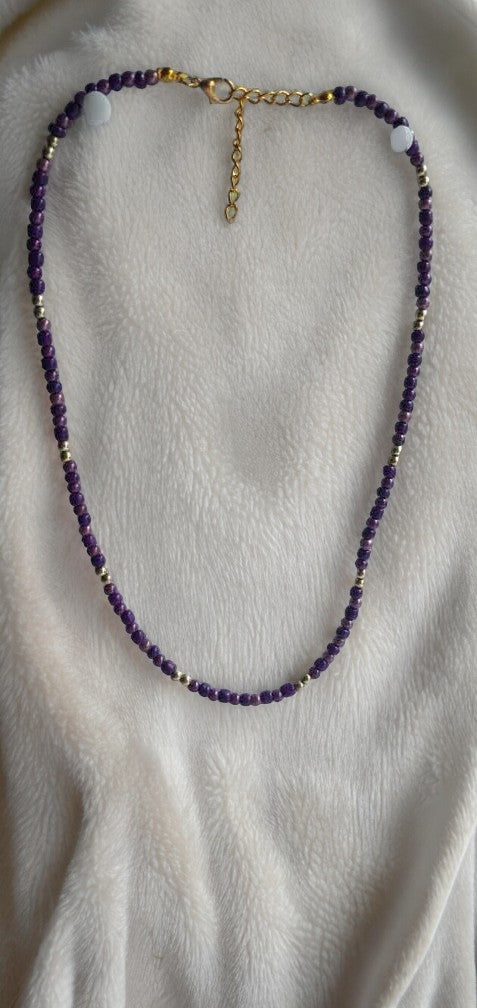 Collier Petites Perles Mauves et Dorées