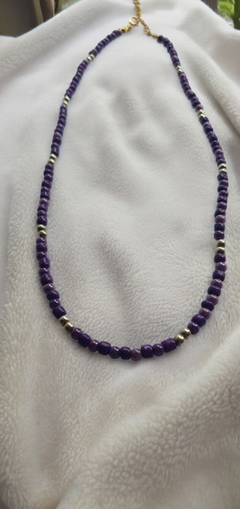 Collier Petites Perles Mauves et Dorées